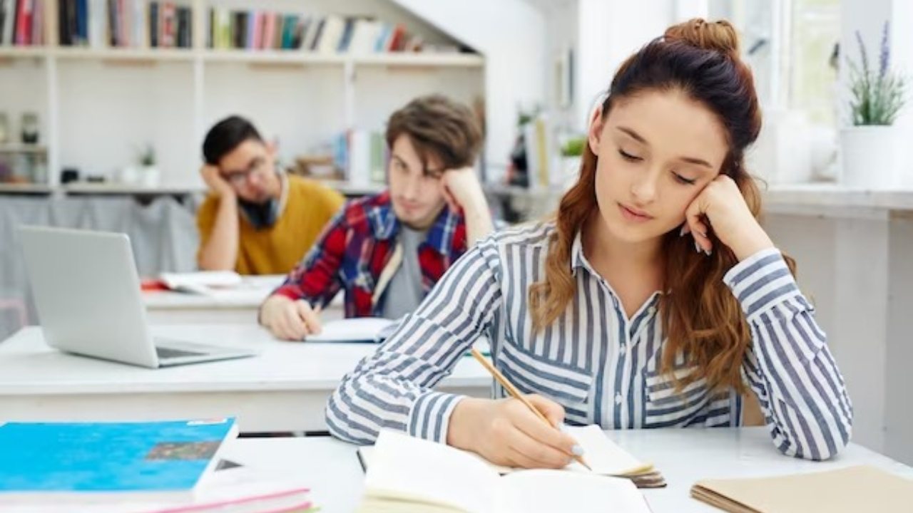 టీఎస్‌పీఎస్సీ గ్రూప్‌-2 ఉద్యోగాల పరీక్ష తేదీలు ఖరారు..